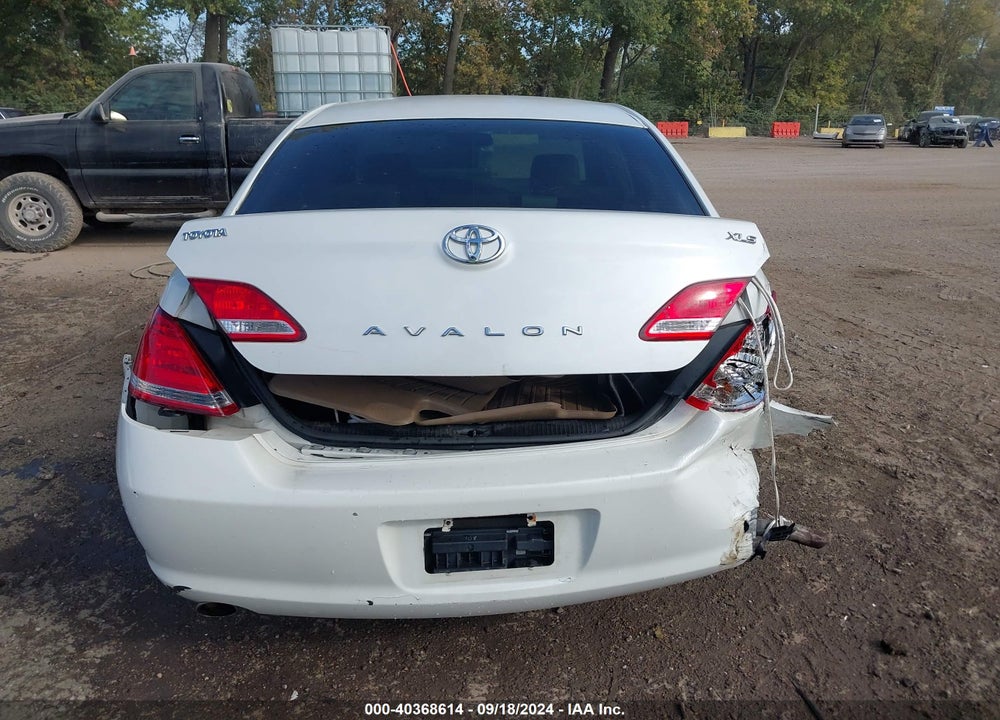 2005 TOYOTA AVALON XLS VIN: 4T1BK36BX5U010205