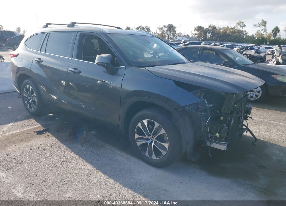 2021 TOYOTA HIGHLANDER HYBRID XLE VIN: 5TDGARAHXMS504465