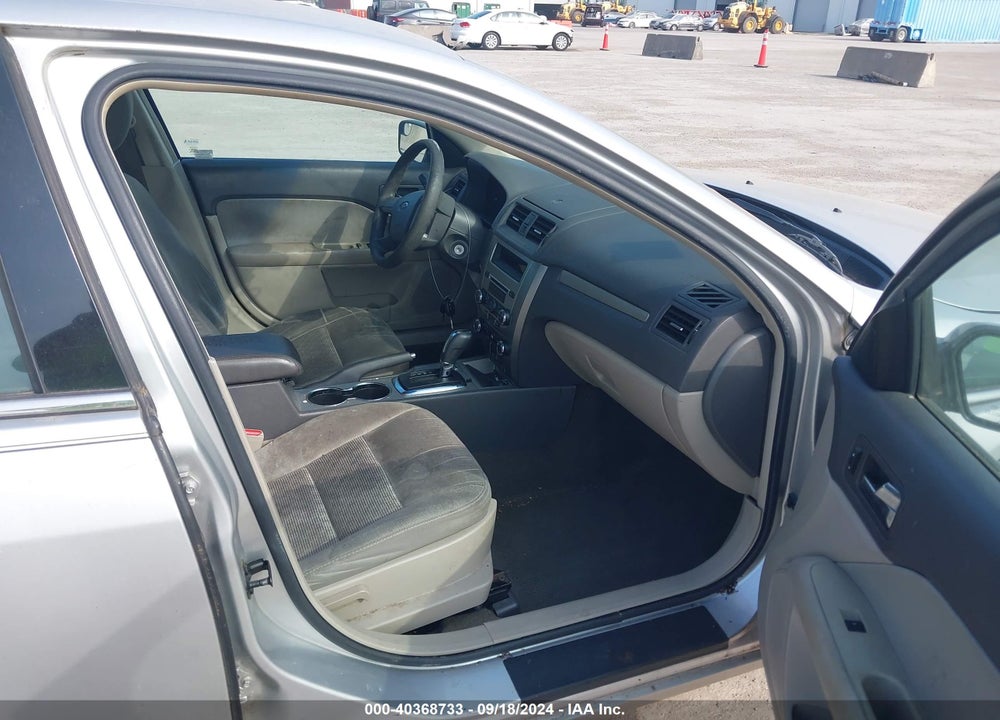 2011 FORD FUSION SE VIN: 3FAHP0HA9BR260188