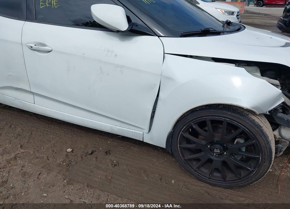 2013 HYUNDAI VELOSTER BASE W/GRAY VIN: KMHTC6AD4DU110004