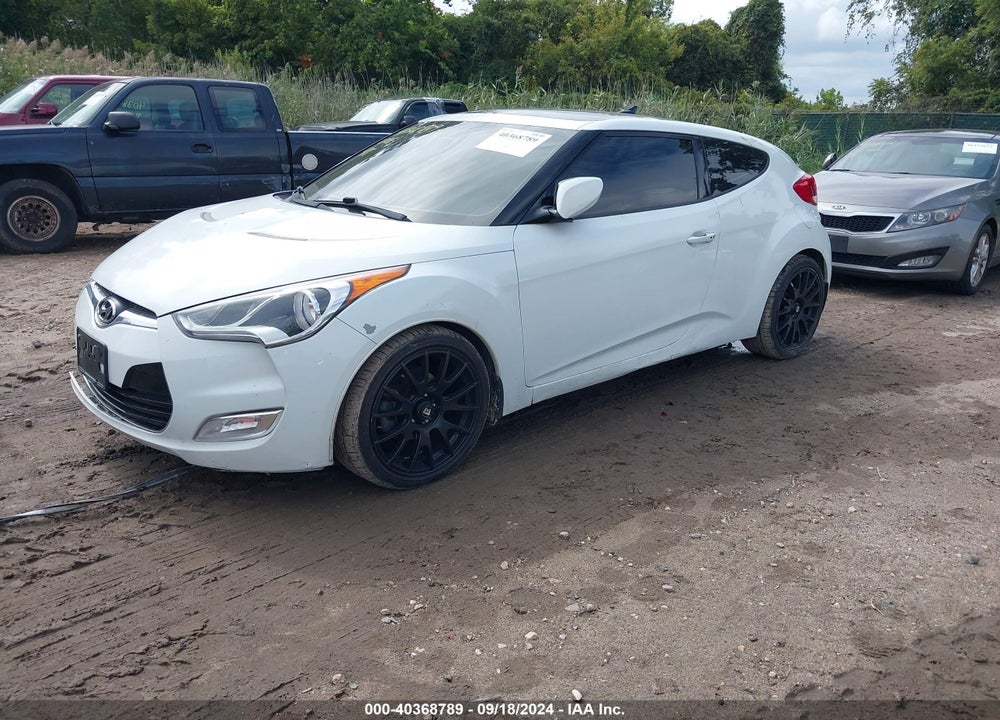 2013 HYUNDAI VELOSTER BASE W/GRAY VIN: KMHTC6AD4DU110004