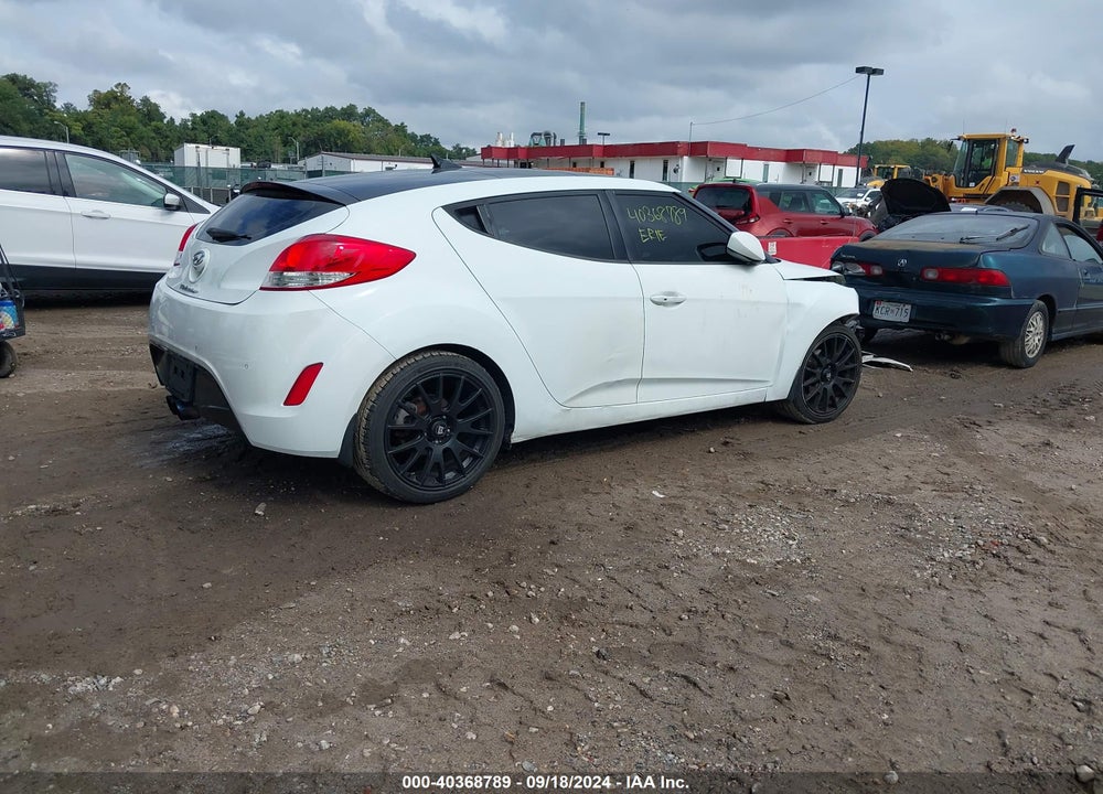2013 HYUNDAI VELOSTER BASE W/GRAY VIN: KMHTC6AD4DU110004