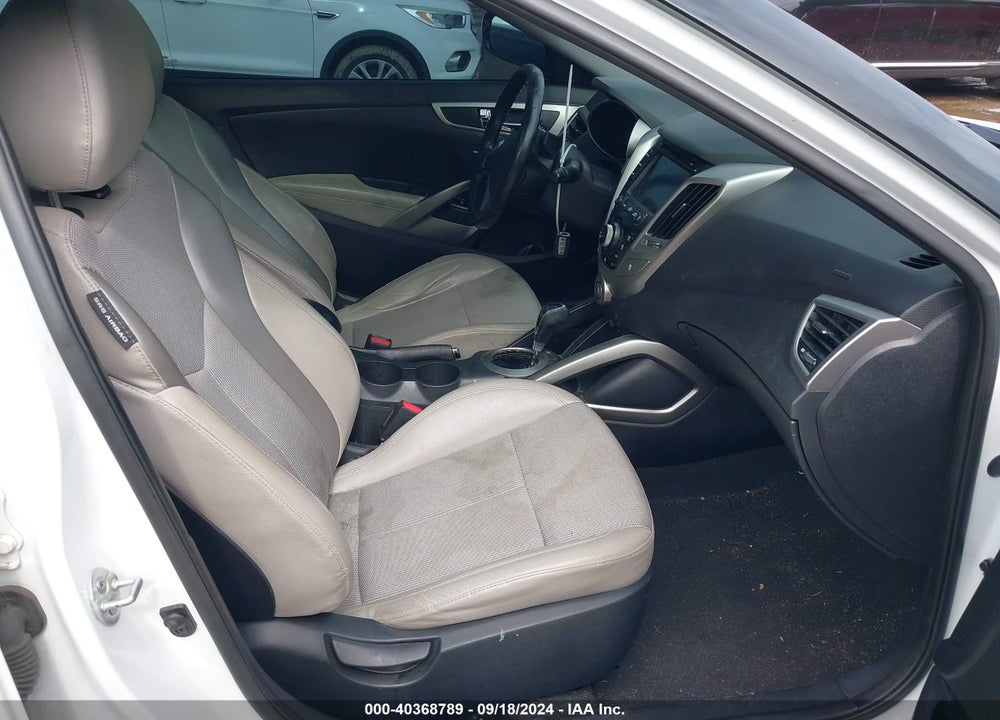2013 HYUNDAI VELOSTER BASE W/GRAY VIN: KMHTC6AD4DU110004