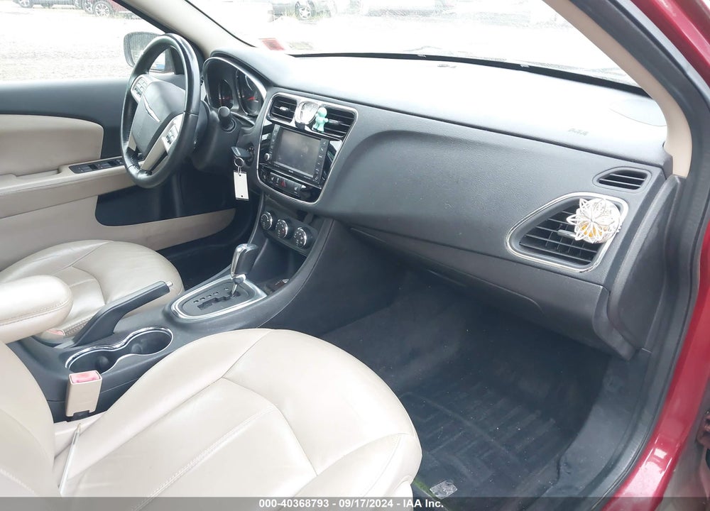 2012 CHRYSLER 200 VIN: 1C3CCBCB0CN117019