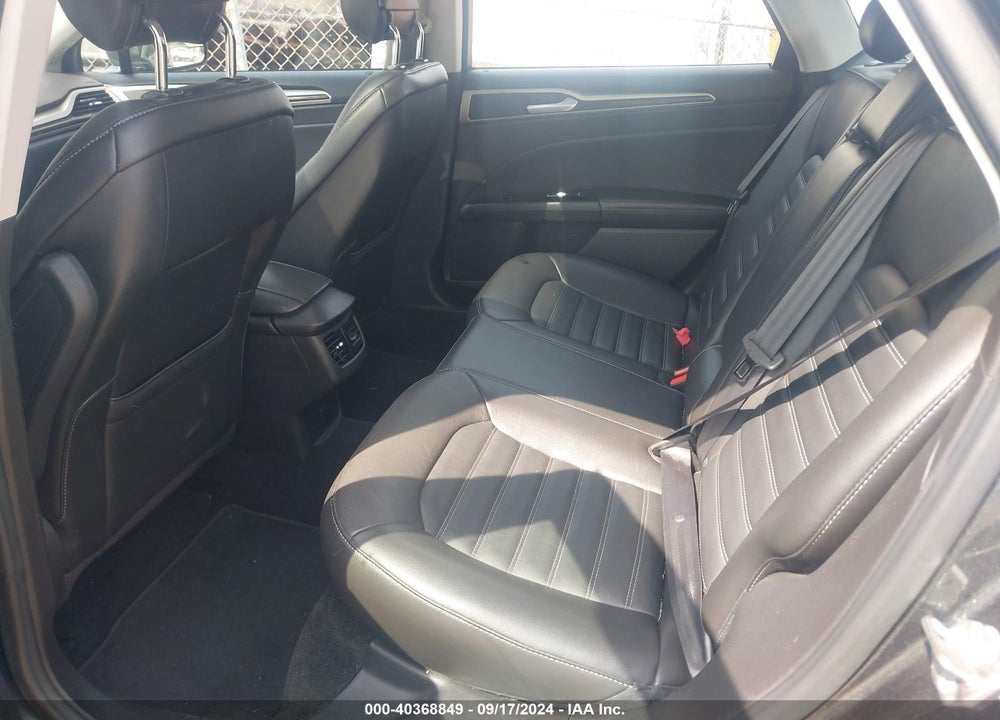 2015 FORD FUSION SE VIN: 3FA6P0H97FR100832
