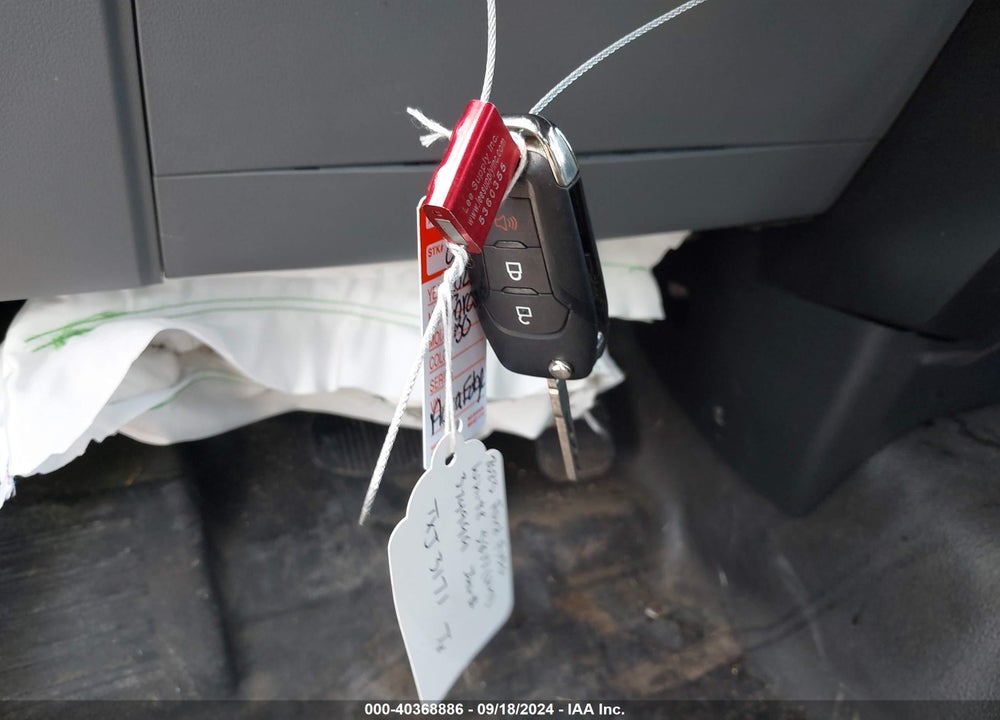 2023 FORD F150 VIN: 1FTMF1C55PKG15817