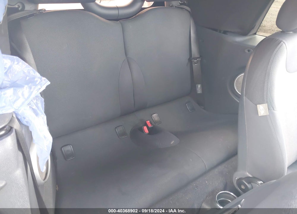 2005 MINI COOPER VIN: WMWRF335X5TF62606