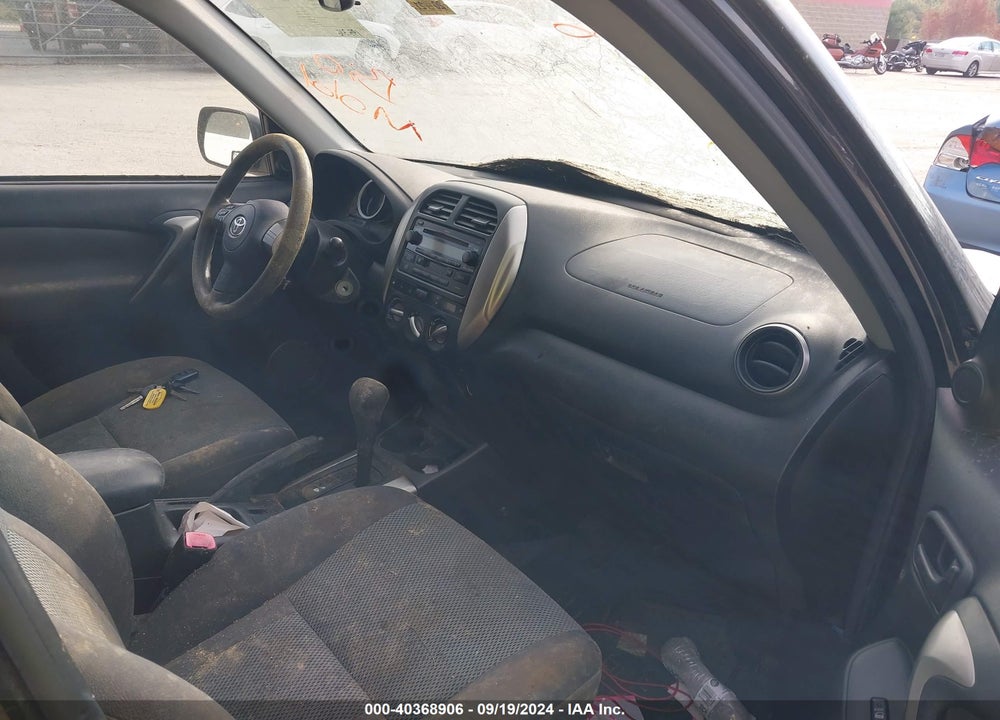 2005 TOYOTA RAV4 VIN: JTEHD20V656023944