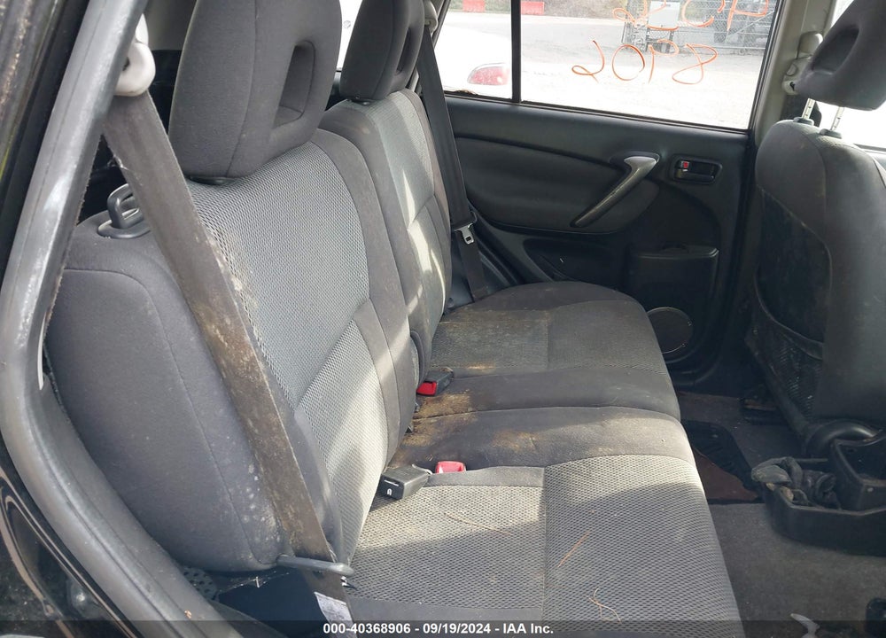 2005 TOYOTA RAV4 VIN: JTEHD20V656023944