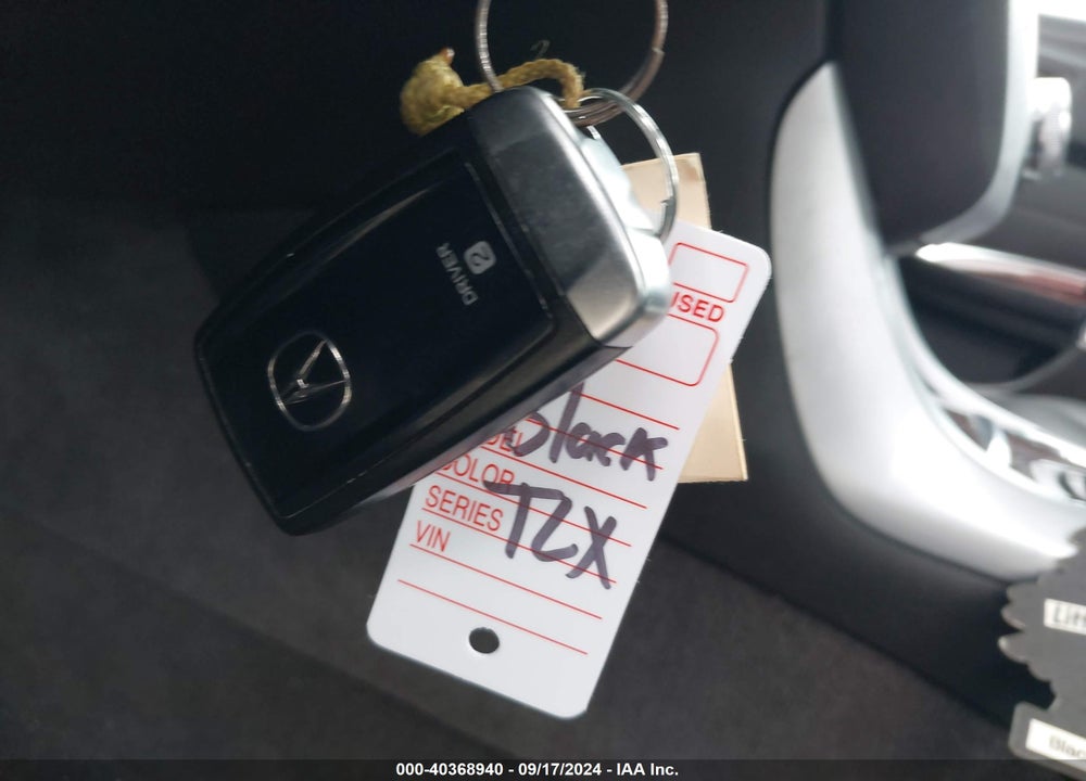 2017 ACURA TLX VIN: 19UUB1F32HA004609
