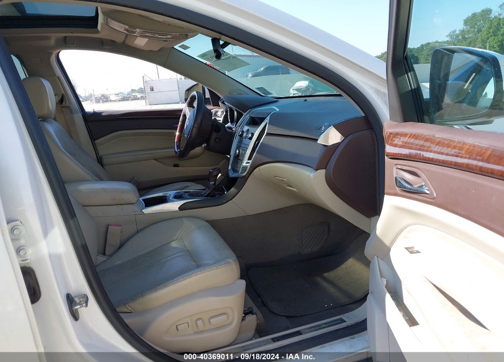 2011 CADILLAC SRX LUXURY COLLECTION VIN: 3GYFNAEY2BS568871