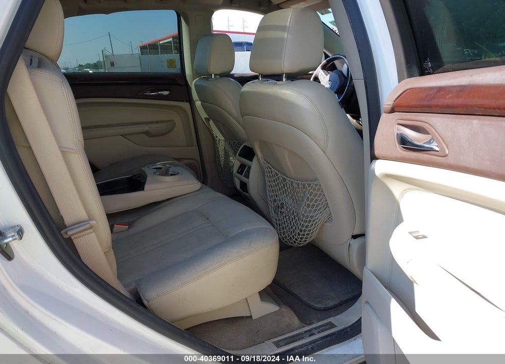2011 CADILLAC SRX LUXURY COLLECTION VIN: 3GYFNAEY2BS568871
