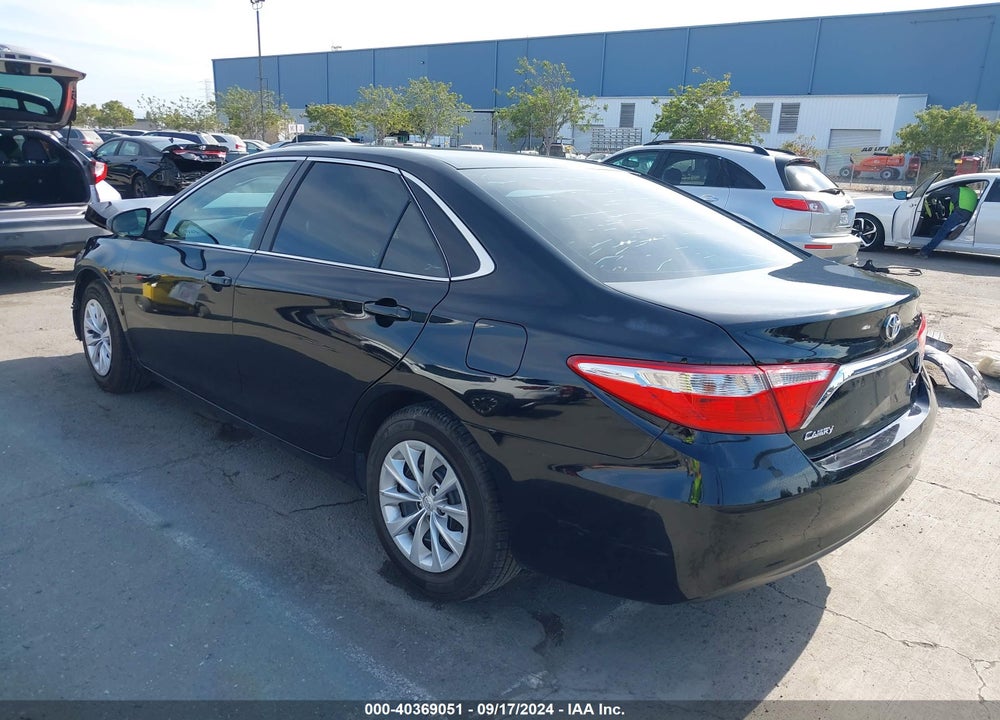 2017 TOYOTA CAMRY LE VIN: 4T1BF1FK5HU668737
