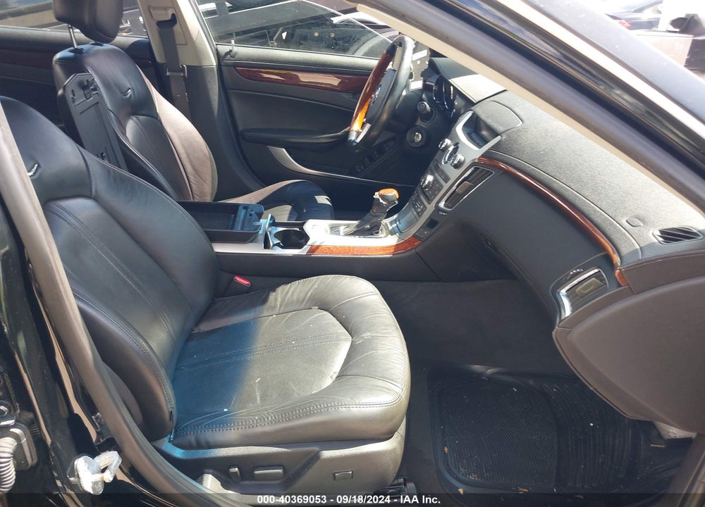 2011 CADILLAC CTS LUXURY VIN: 1G6DE5EY0B0119008
