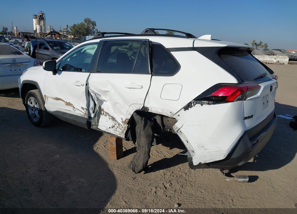 2019 TOYOTA RAV4 XLE VIN: 2T3W1RFV7KW029802