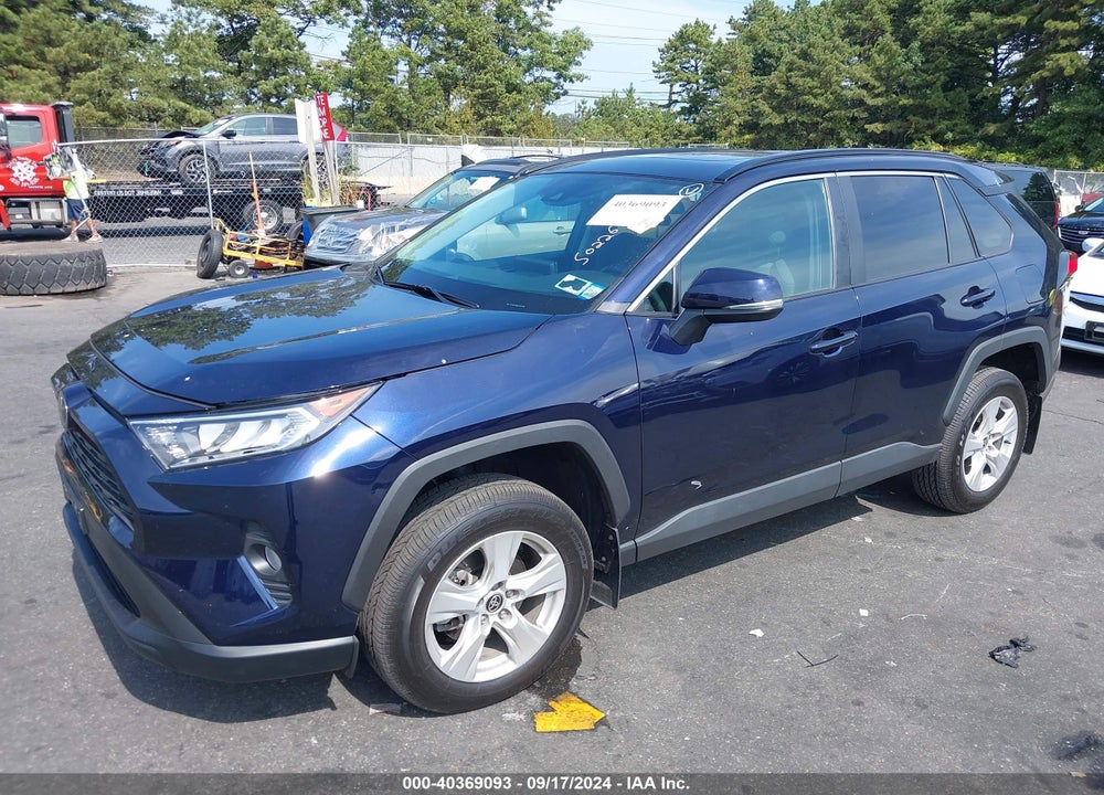 2021 TOYOTA RAV4 XLE VIN: 2T3P1RFV9MW215073