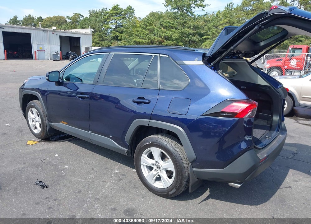 2021 TOYOTA RAV4 XLE VIN: 2T3P1RFV9MW215073