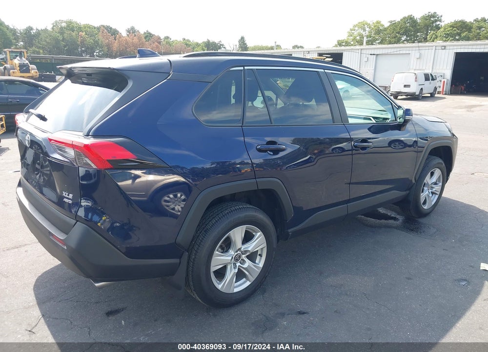 2021 TOYOTA RAV4 XLE VIN: 2T3P1RFV9MW215073