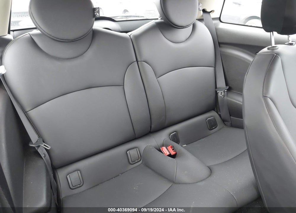 2013 MINI HARDTOP COOPER VIN: WMWSU3C5XDT688497