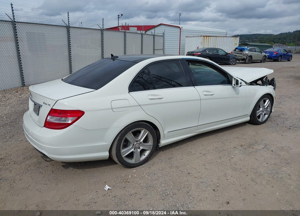 2011 MERCEDES-BENZ C 300 LUXURY 4MATIC/SPORT 4MATIC VIN: WDDGF8BB6BR172709