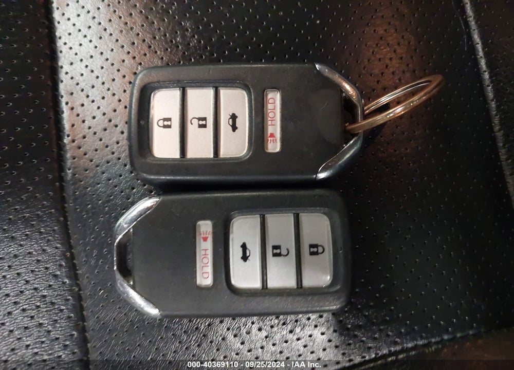 2015 HONDA ACCORD VIN: 1HGCR3F83FA021334