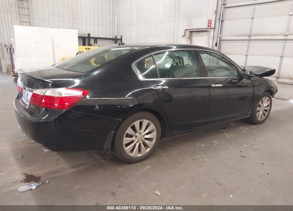2015 HONDA ACCORD VIN: 1HGCR3F83FA021334