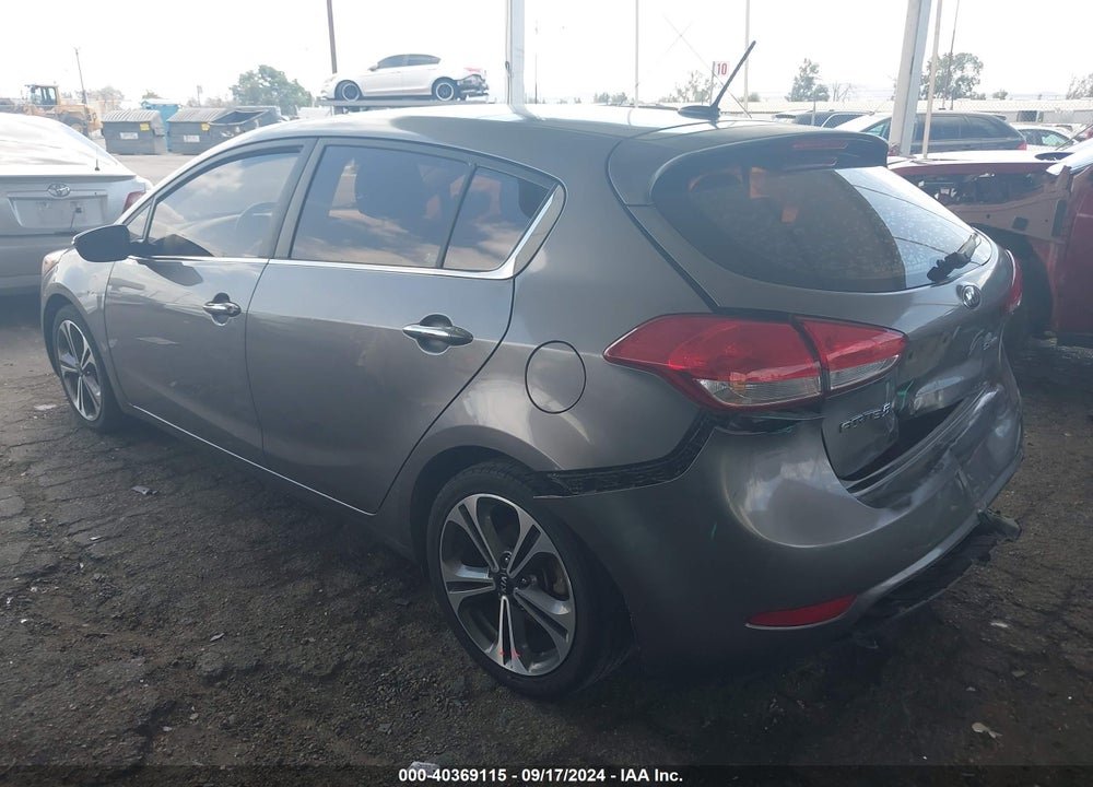 2016 KIA FORTE EX VIN: KNAFX5A85G5491585