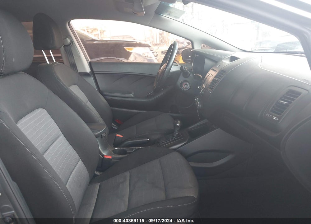 2016 KIA FORTE EX VIN: KNAFX5A85G5491585