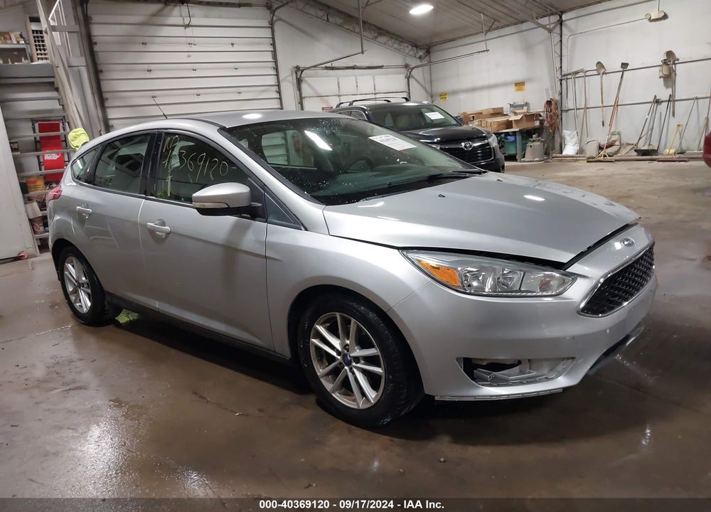 2015 FORD FOCUS SE VIN: 1FADP3K23FL222879