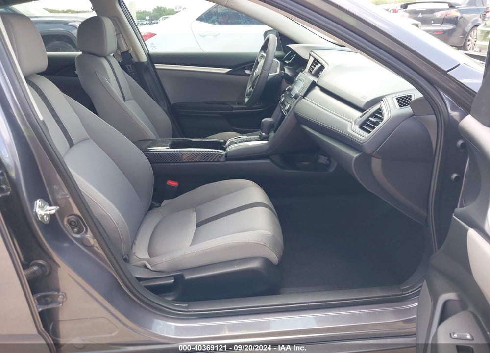 2018 HONDA CIVIC LX VIN: 2HGFC2F5XJH583790