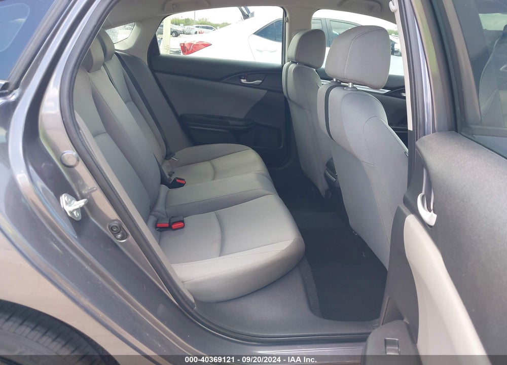 2018 HONDA CIVIC LX VIN: 2HGFC2F5XJH583790