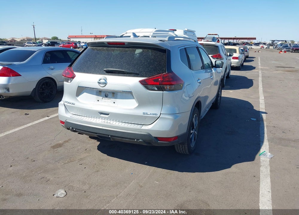 2018 NISSAN ROGUE SL VIN: 5N1AT2MVXJC824726