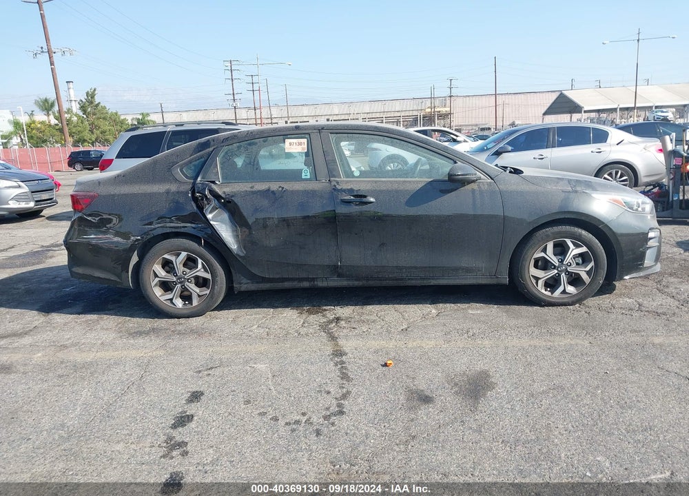 2021 KIA FORTE LXS VIN: 3KPF24AD9ME327135