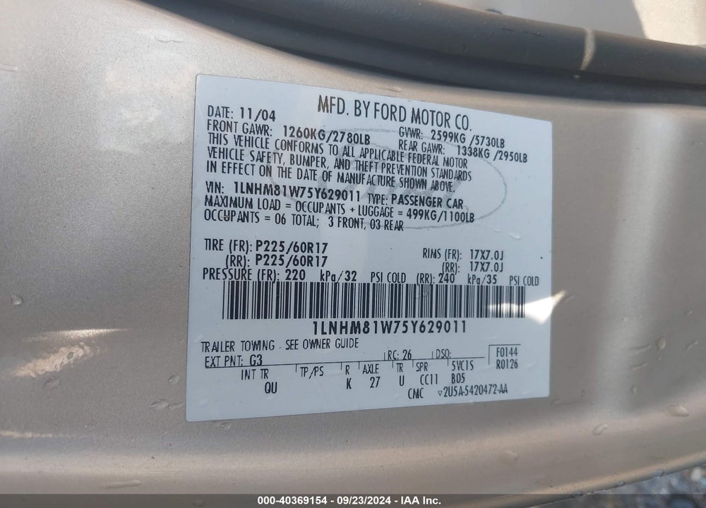 2005 LINCOLN TOWN CAR SIGNATURE VIN: 1LNHM81W75Y629011