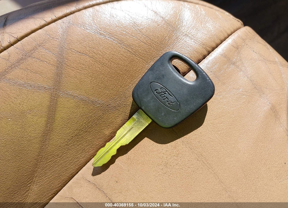 1997 FORD TAURUS LX VIN: 1FALP53SXVA151745
