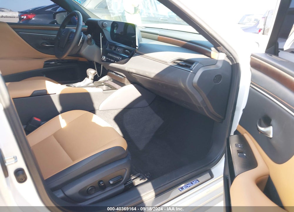 2024 LEXUS ES VIN: 58ADA1C18RU051507