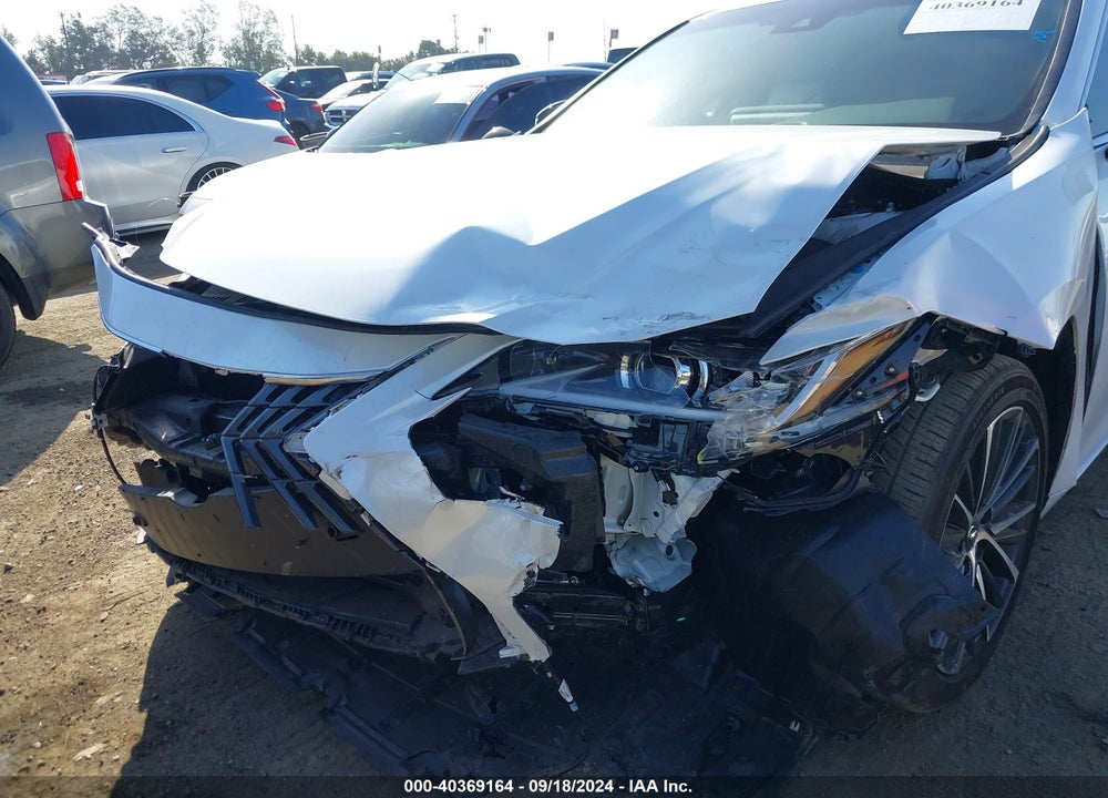 2024 LEXUS ES VIN: 58ADA1C18RU051507
