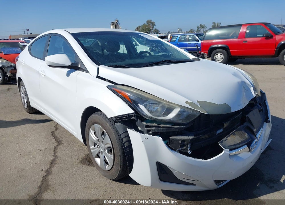 2016 HYUNDAI ELANTRA SE VIN: 5NPDH4AE2GH717816