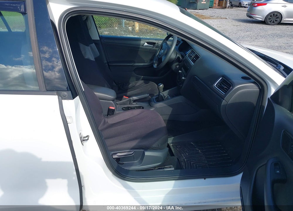 2014 VOLKSWAGEN JETTA 2.0L S VIN: 3VW1K7AJ3EM322972