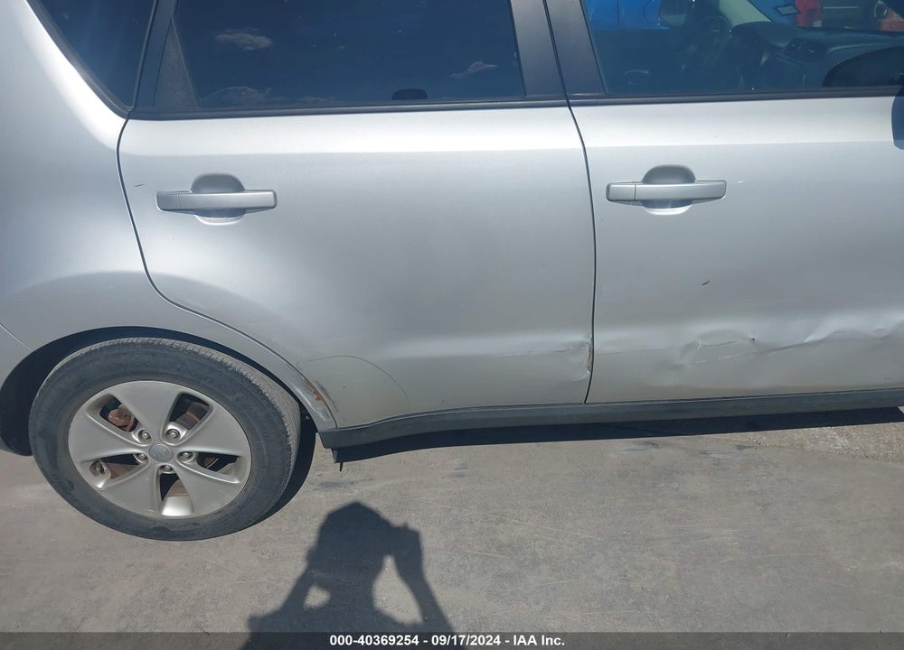 2016 KIA SOUL VIN: KNDJN2A2XG7827457