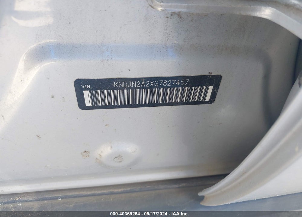 2016 KIA SOUL VIN: KNDJN2A2XG7827457