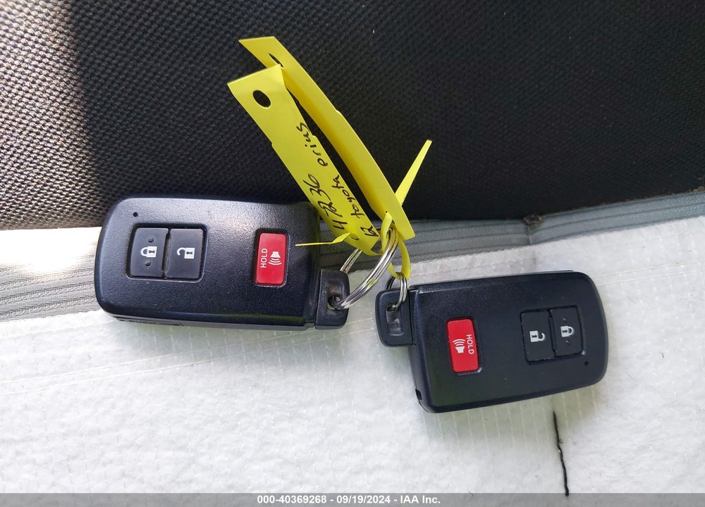2012 TOYOTA PRIUS C THREE VIN: JTDKDTB32C1509463