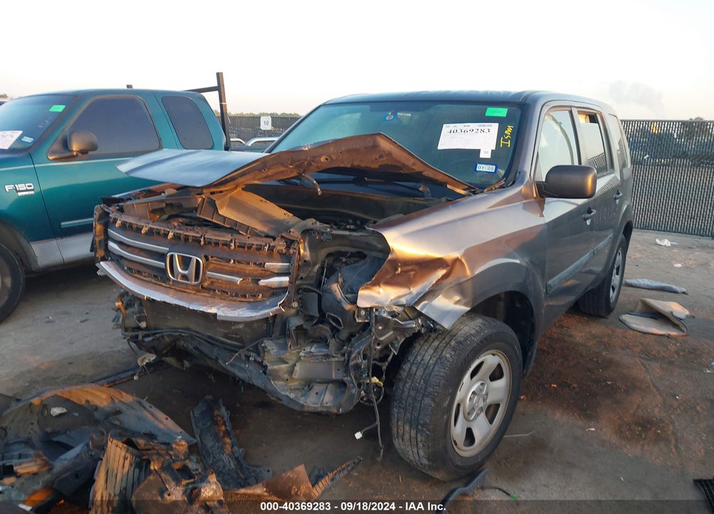 2015 HONDA PILOT LX VIN: 5FNYF3H25FB009053