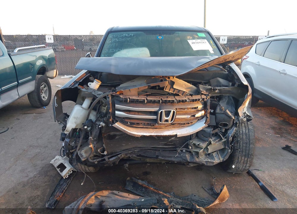2015 HONDA PILOT LX VIN: 5FNYF3H25FB009053