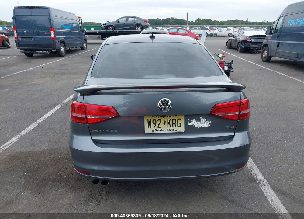 2015 VOLKSWAGEN JETTA 1.8T SE VIN: 3VWD17AJ0FM281458