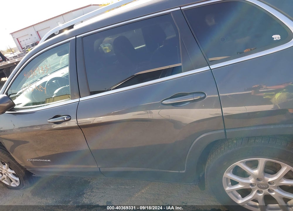 2016 JEEP CHEROKEE LATITUDE VIN: 1C4PJMCS5GW101042