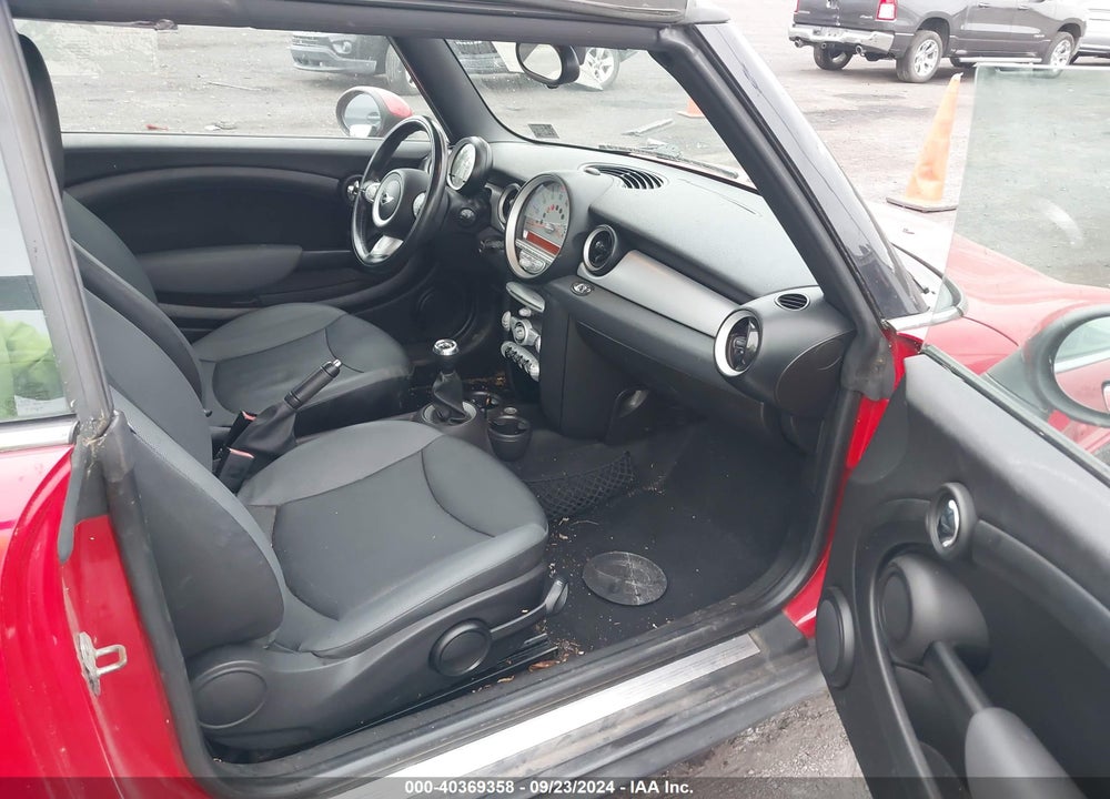 2010 MINI COOPER VIN: WMWMR3C59ATZ19413