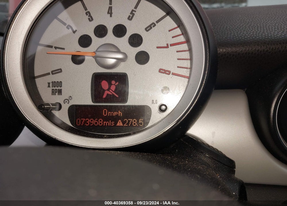 2010 MINI COOPER VIN: WMWMR3C59ATZ19413