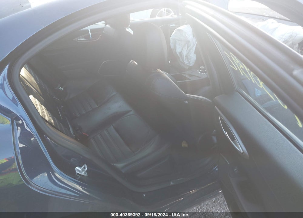 2017 ALFA ROMEO GIULIA VIN: ZARFAECN1H7556628