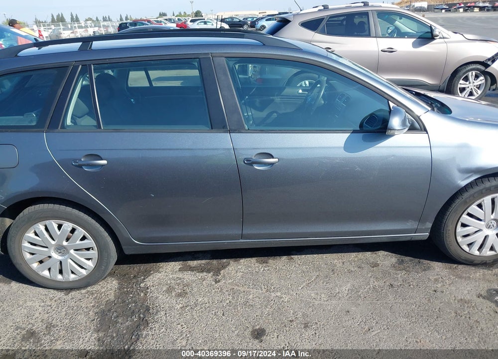 2012 VOLKSWAGEN JETTA SPORTWAGEN 2.5L S VIN: 3VWPP7AJ7CM622720